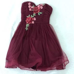 B. Darlin junior strapless dress size 0